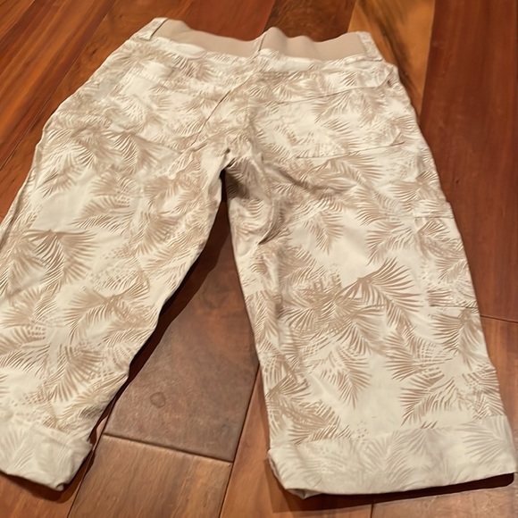 LEE MID RISE SKIMMER SHORTS - Picture 7 of 9